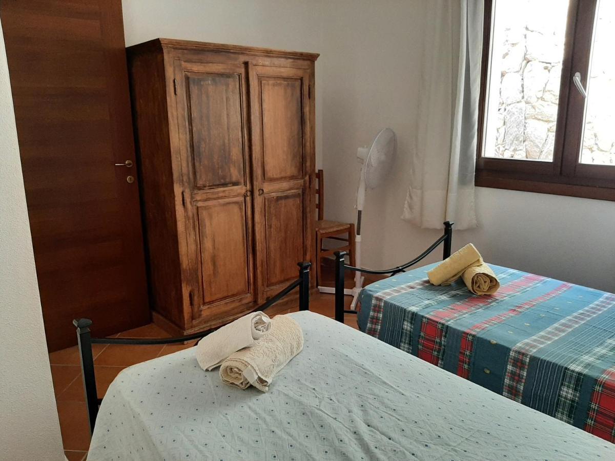 Appartamenti I Mandorli Будони Екстериор снимка